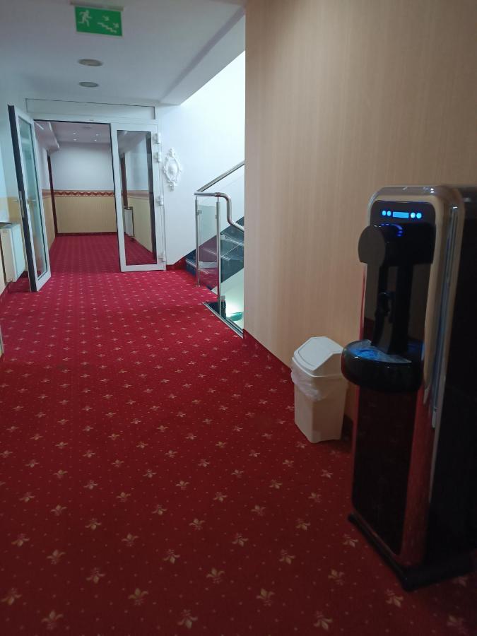 Amigo Hotel Sulejówek エクステリア 写真