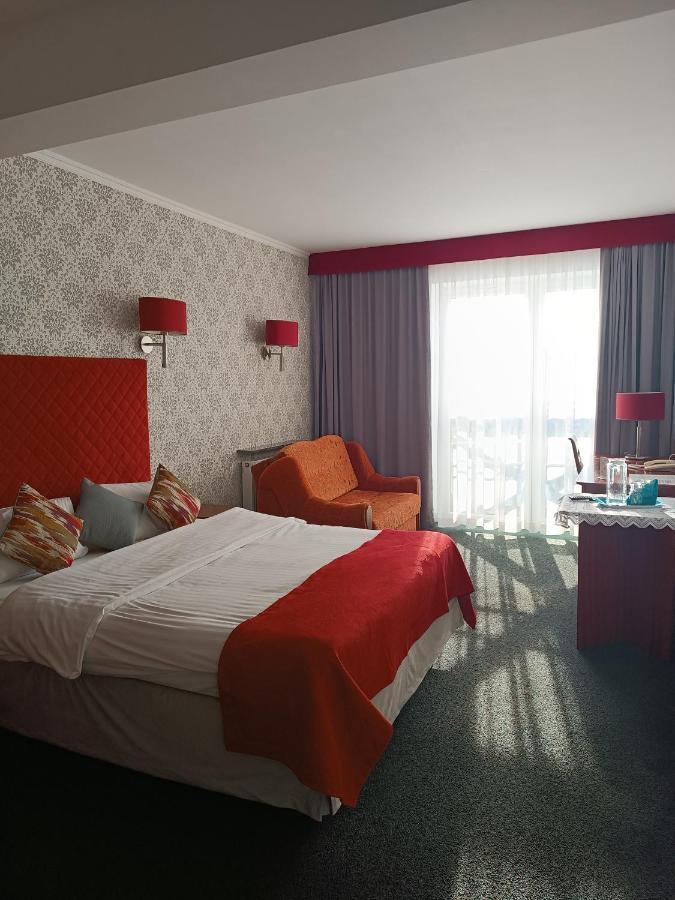 Amigo Hotel Sulejówek エクステリア 写真