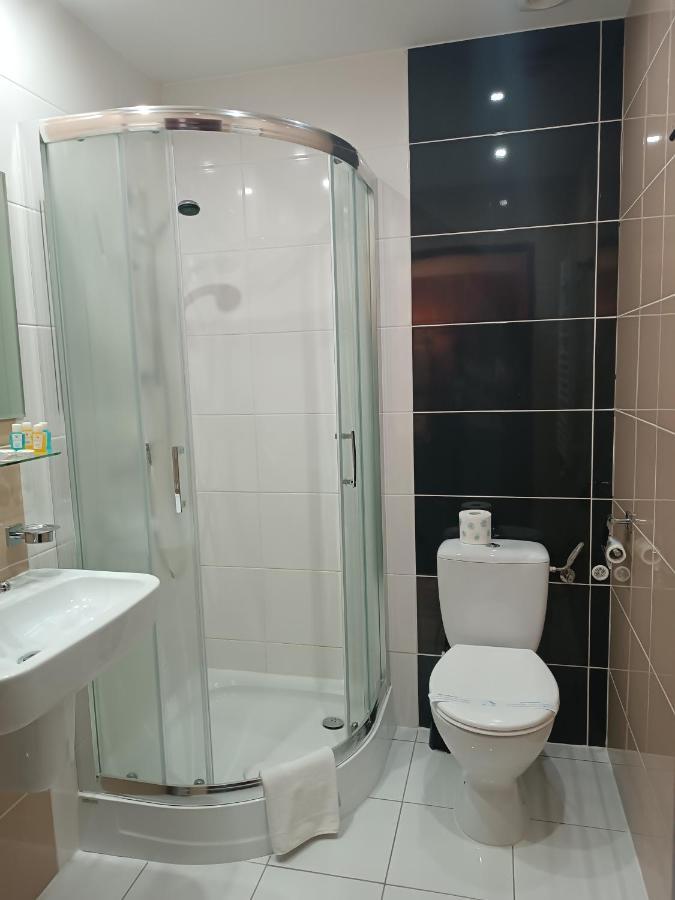 Amigo Hotel Sulejówek エクステリア 写真