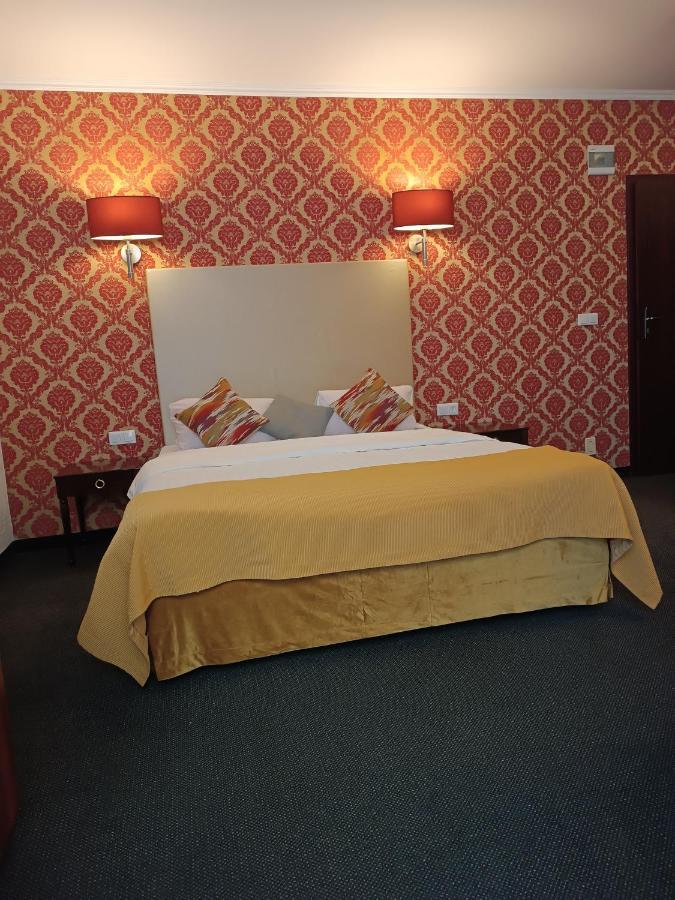 Amigo Hotel Sulejówek エクステリア 写真