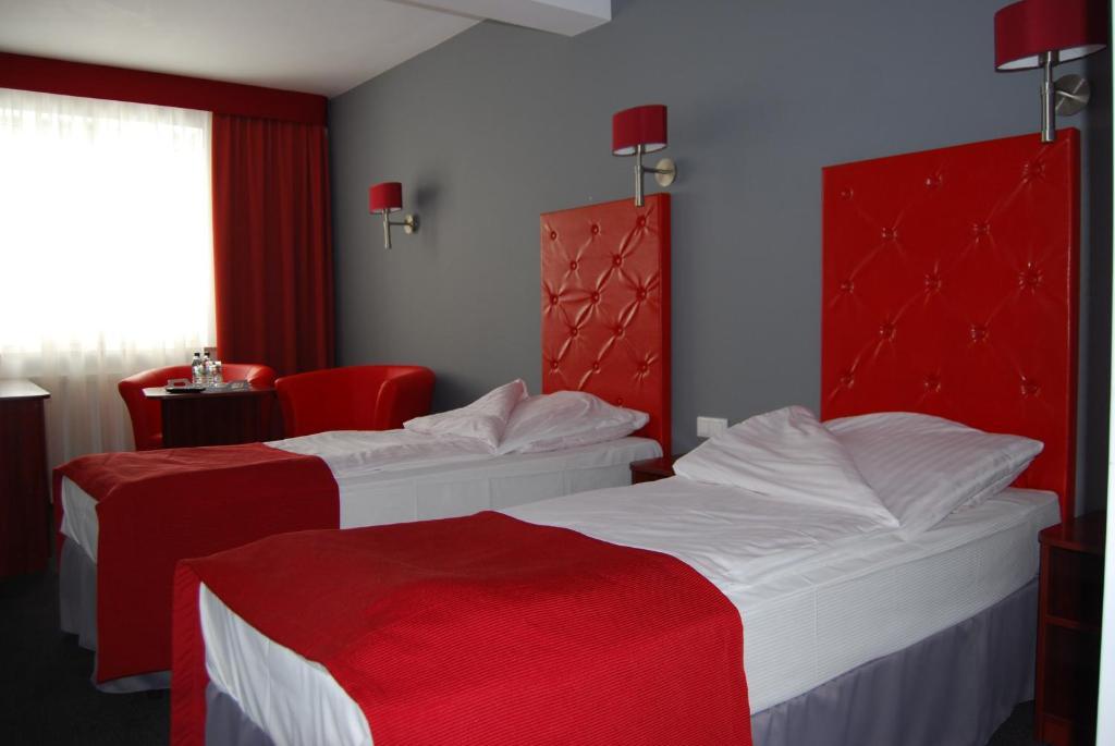 Amigo Hotel Sulejówek 部屋 写真